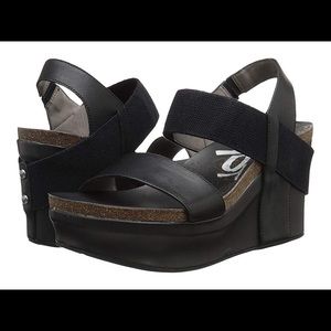 OTBT Black wedges